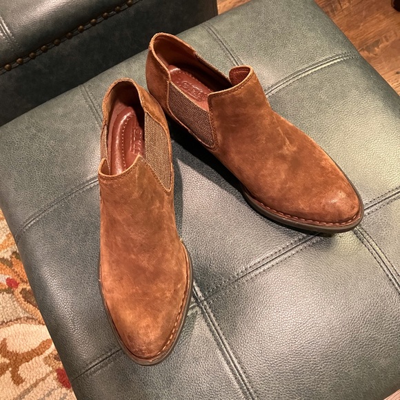 Born Shoes - Born Suede Booties